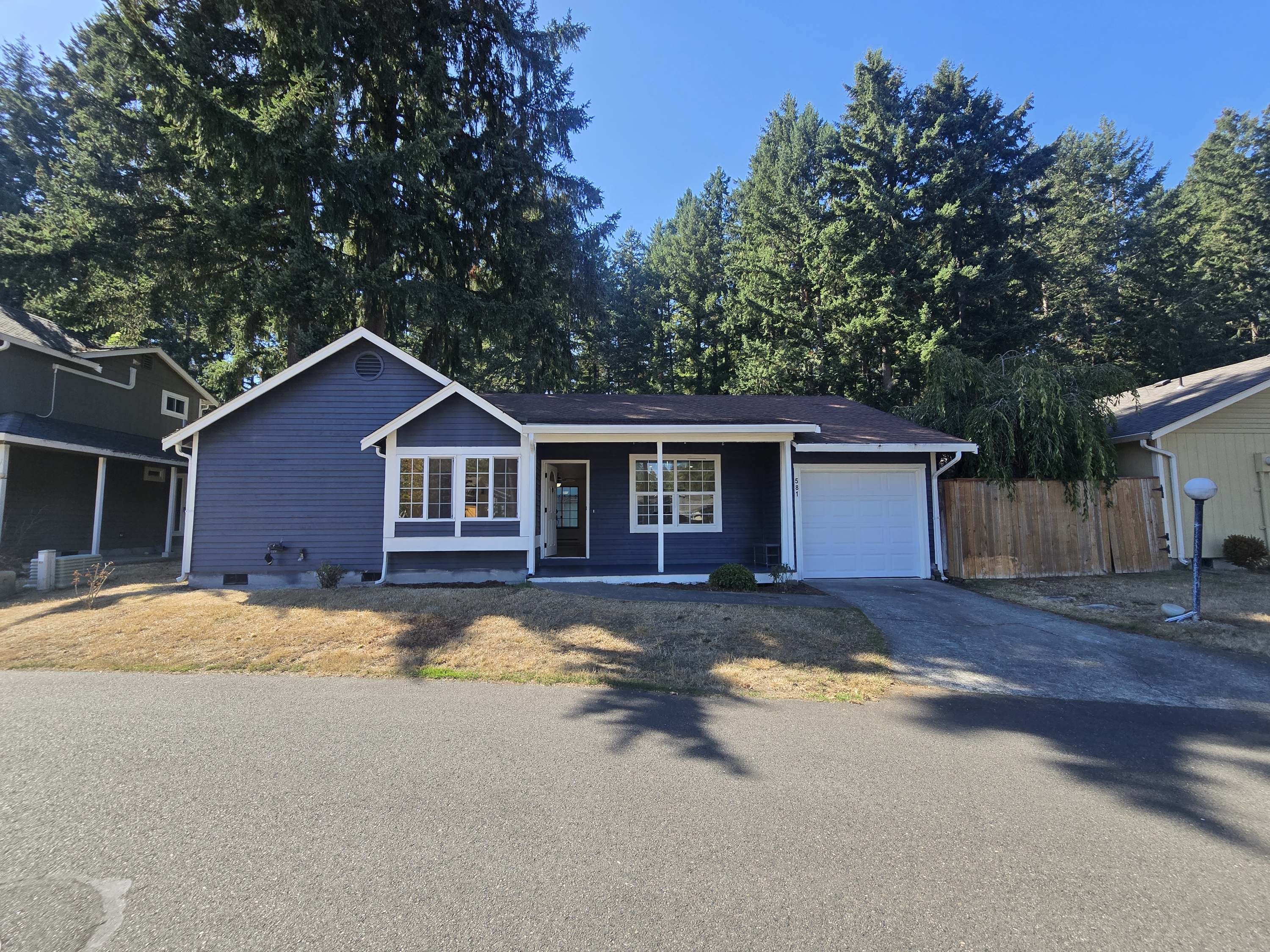 581 Malibu Drive Southeast